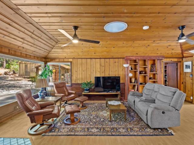 260 Overlook Drive