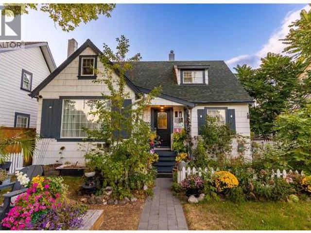260 Lake Avenue, Kelowna, BC, V1Y 5W7 house for sale | Listing ID 10400 | Royal LePage