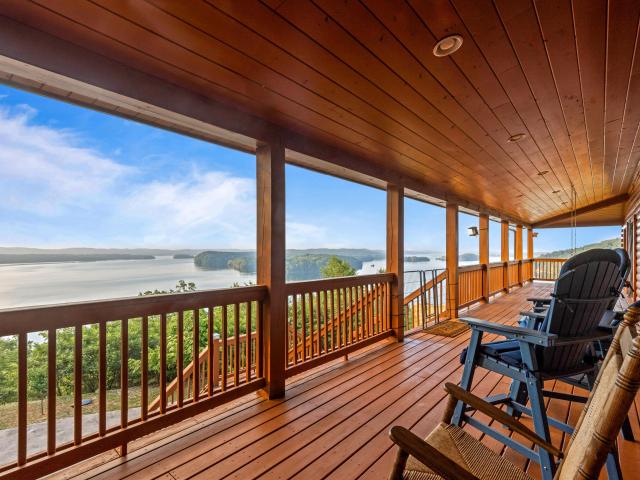 260 Lakeside Lodge Lane