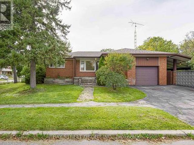 260 Moore Park Avenue, Toronto, ON, M2M 1N6 house for sale | Listing ID C13799 | Royal LePage