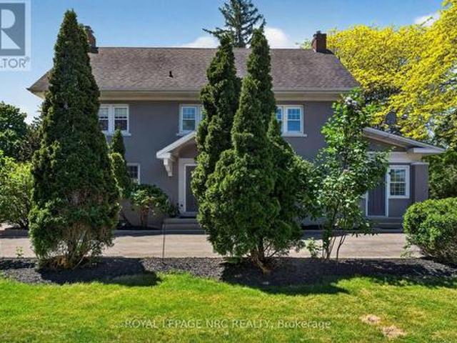 260 Main Street E, Grimsby East, ON, L3M 1P8 Luxury House for sale | Listing ID X13213 | Royal LePage Carriage Trade Luxury Properties