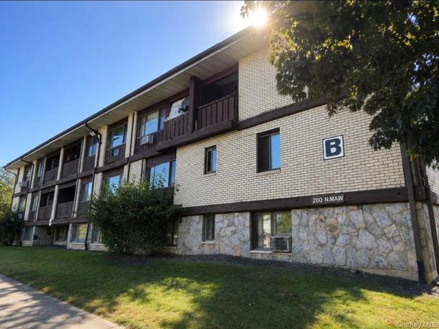 260 N Main St Apt B42, Spring Valley, NY 10977