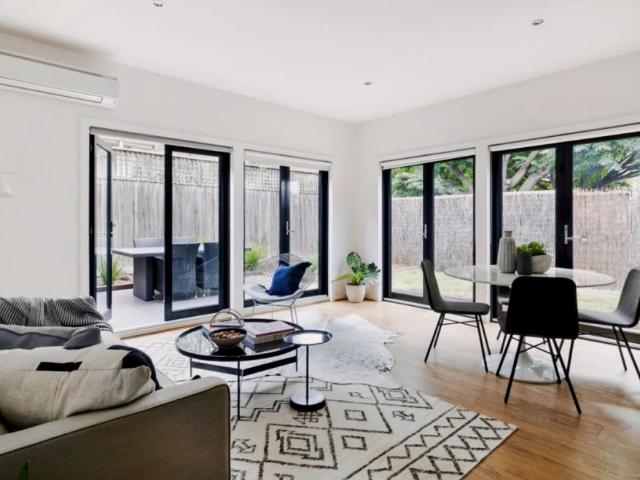 2/60 Rathmines Street, Fairfield, Melbourne