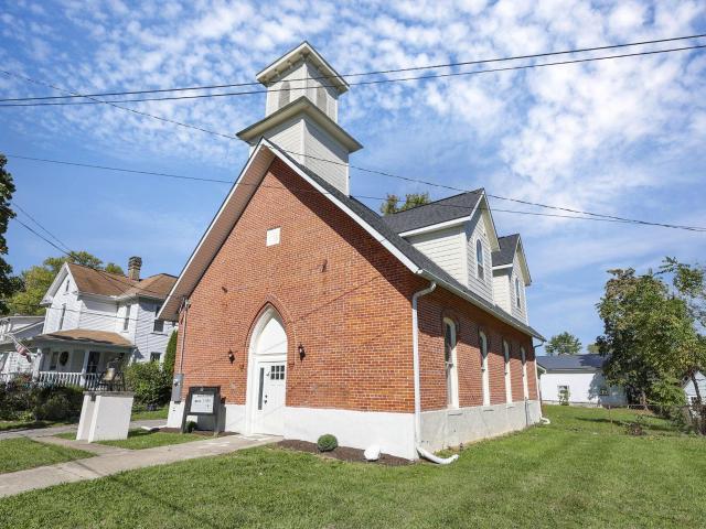 260 W 4th Street