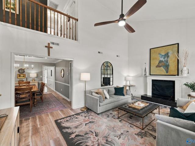 260 W Lake Circle