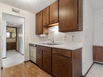 260 Westview Dr, Unit 216, West St. Paul, MN 55118 | MLS #7095