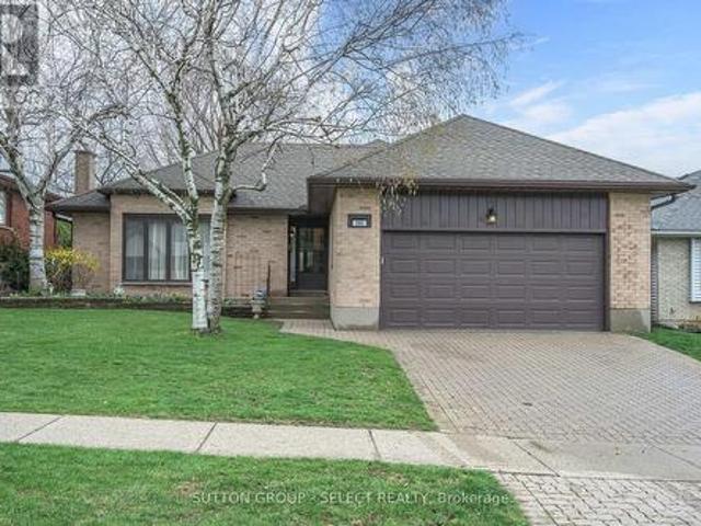 260 Village Green Avenue, London South N, ON, N6J 3Z6 house for sale | Listing ID X13735 | Royal LePage