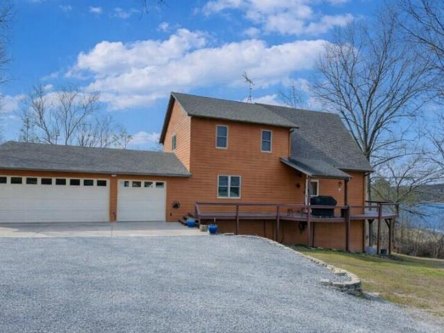 26141 Farm Road 1215