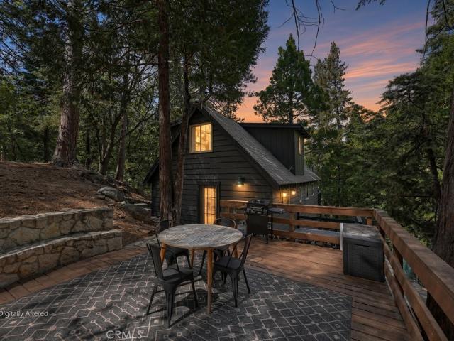 26151 Lake Forest