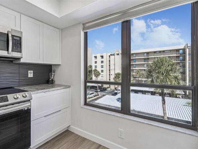 2615 Cove Cay Dr, Unit 409, Clearwater, FL 33760 | MLS #TB8447