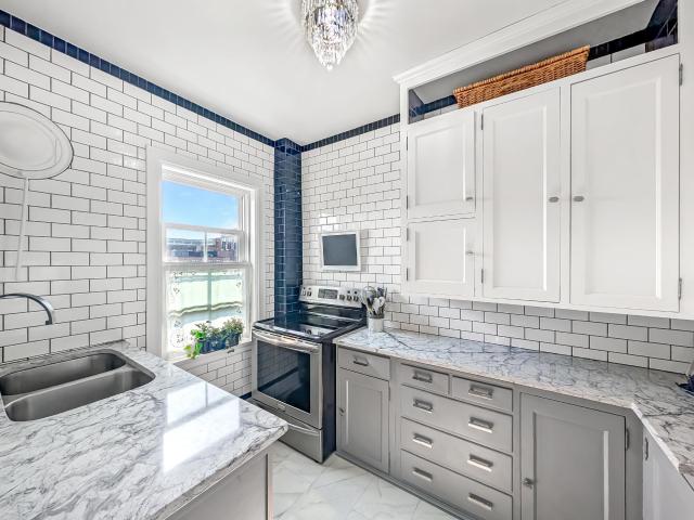 2615 Park Avenue # 611