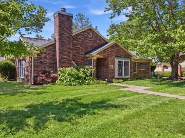 2617 E Windermere Woods Drive