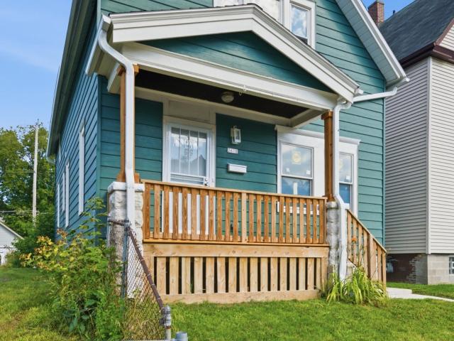 2618 N 24th Pl