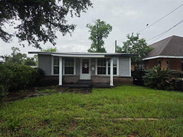 2618 Ruth St, Lake Charles, LA 70601
