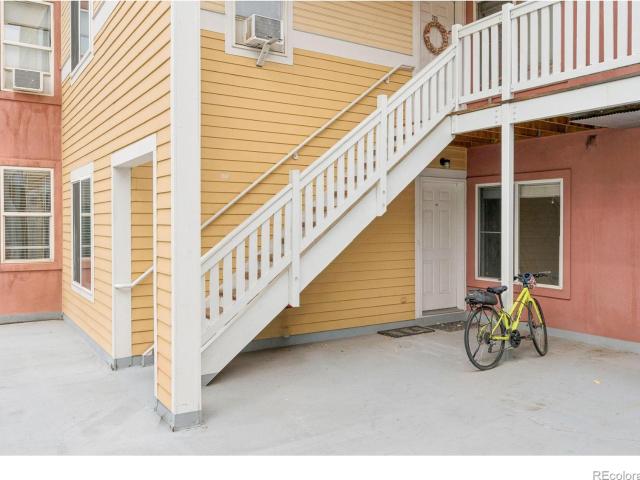 2610 Iris Avenue # 105