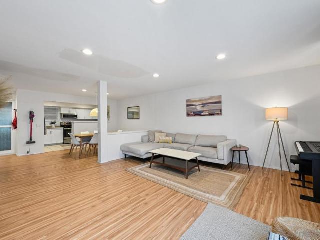2610 Torrey Pines Rd. C22