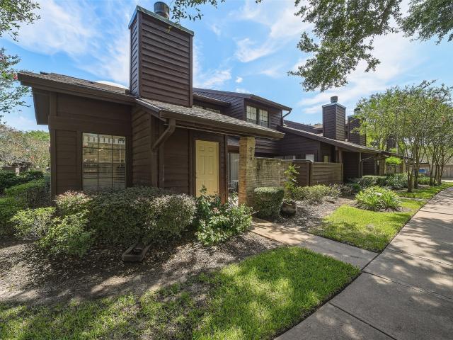 2611 Grants Lake Boulevard 214