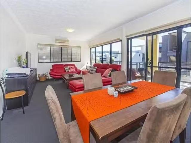 26/11 Grosvenor Road, Indooroopilly, QLD 4068