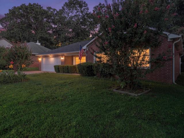 2611 Henson Pl