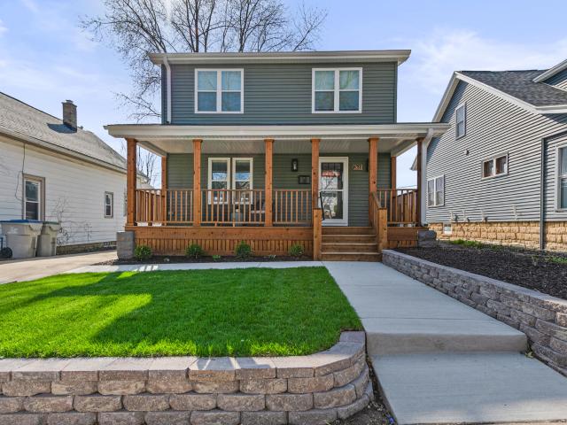 2611 S Austin St