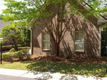 2613 Manchester Court