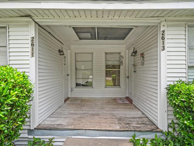 2613 Oleander Drive