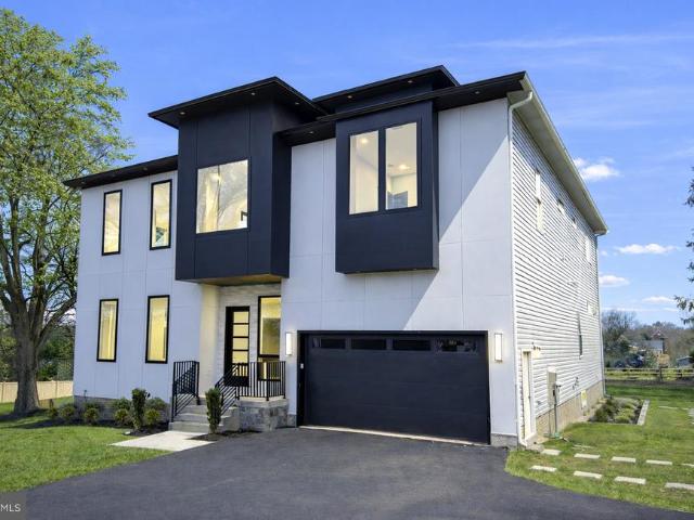2613 Beacon Hill Road