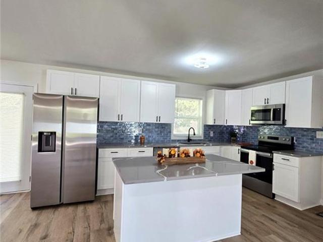 2613 Creek Lane