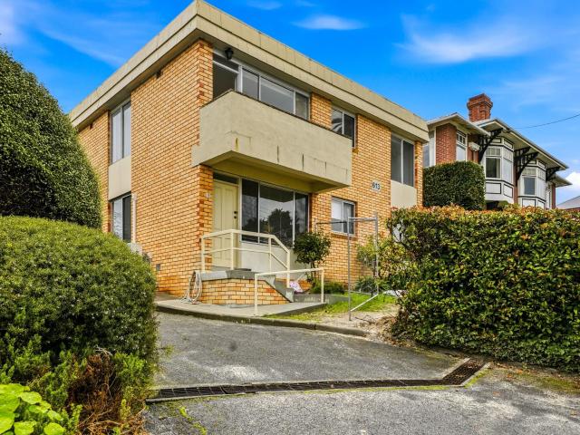 2/613 sandy bay rd, sandy bay
