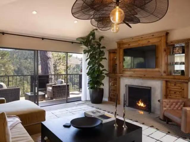 261 DEL MESA CARMEL, CARMEL, CA 93923