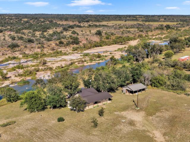 261 Diamond Cross Dr, Llano, TX 78643 | MLS #175557