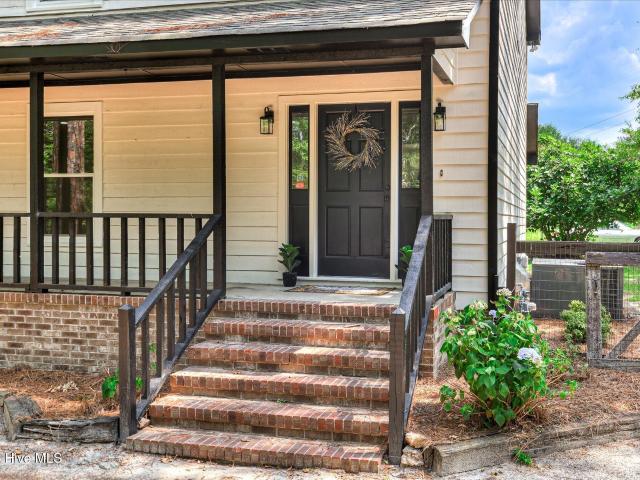 261 Kings Way