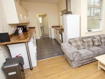 261 Heeley Road, Stirchley, B29 6EL, United Kingdom | 6 bed house for rent #139476167 | Rentberry