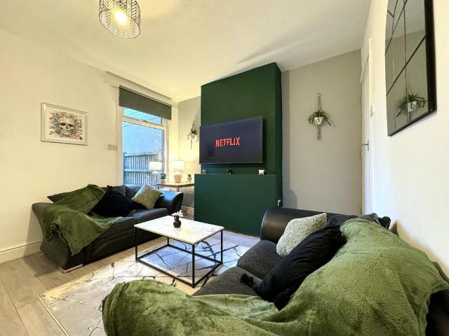 261 Heeley Road, Stirchley, B29 6EL, United Kingdom | Room for rent #139621441 | Rentberry