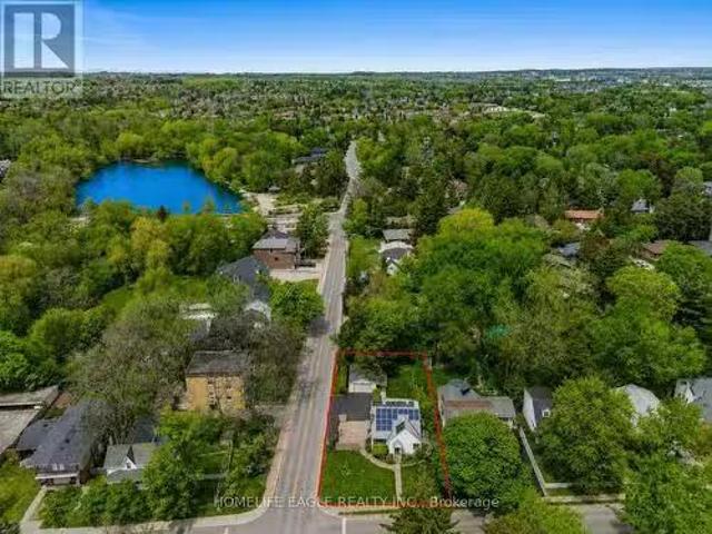 261 Richmond Street, Richmond Hill, ON, L4C 3Y9 house for sa.