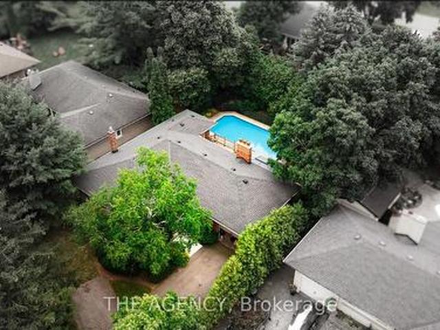 261 Wales Crescent, Oakville, ON, L6L 3X8 house for sale | Listing ID W13787 | Royal LePage