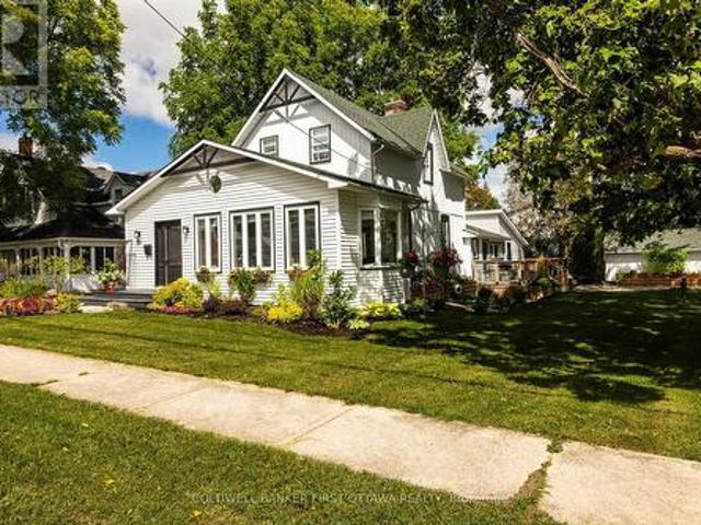 261 William Street, Mississippi Mills, ON, K0A 1A0 house for sale | Listing ID X13804 | Royal LePage