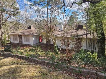 2624 Creekview Drive