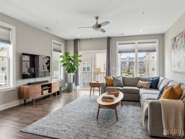 2626 Lassen Walk B