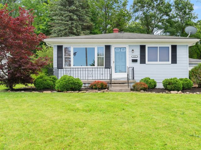 2627 E 44TH Street