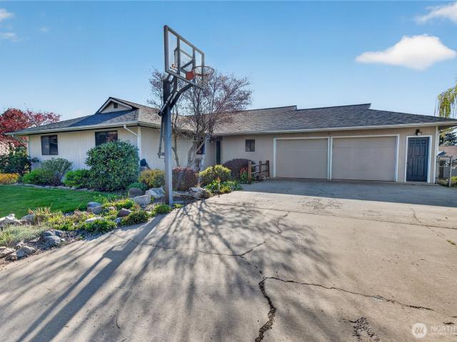 2629 Lemaister Avenue