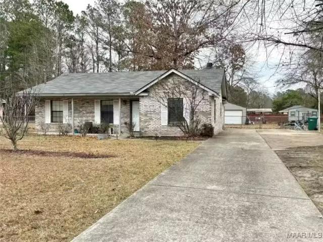 2620 DAPHNE LN, MILLBROOK, AL 36054