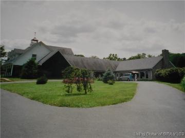 House for sale in Indiana, USA - Parking