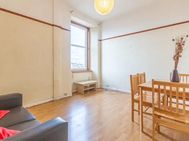 2620LT Broughton Road, Edinburgh, EH7 4ED