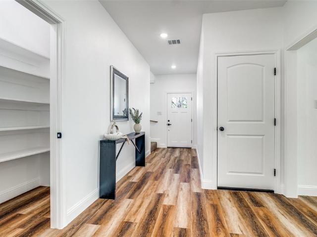 2621 Hillside Drive