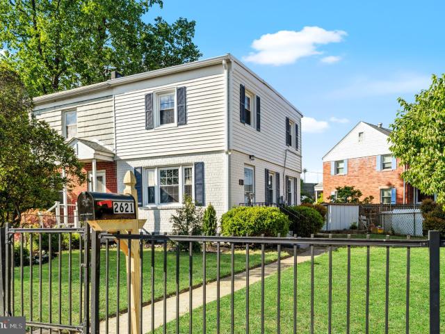 2621 S Four Mile Run Dr, Arlington, VA 22206 | MLS #VAAR2072