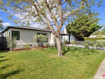 2621 Veteran Avenue