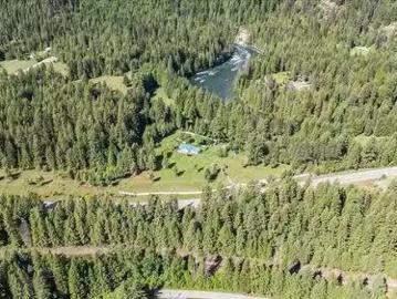 2621 3A Highway, Castlegar, BC, V1N 3H3 Luxury House for sal.