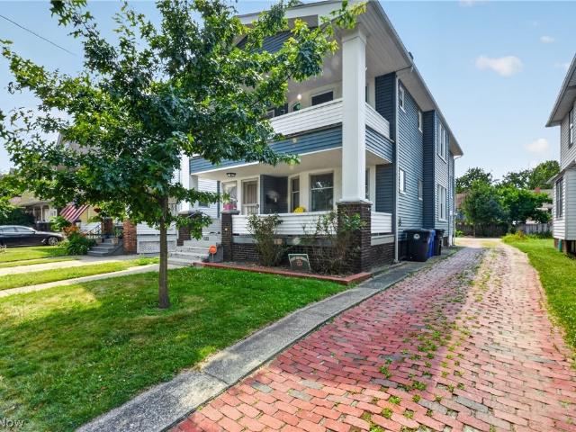 2622 E 130th Street