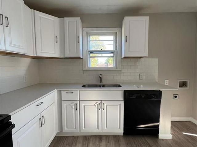 2622 West Johnson St, 2 beds, 1 full bath